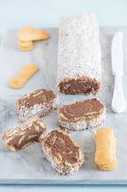 Ecco un veloce, ma di sicuro successo, dessert: Rotolo Freddo Di Pavesini Senza Cottura Con Crema Al Mascarpone E Nutella Petitpatisserieblog