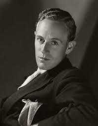 What Sons of 17 Celebrity Fathers Look Like