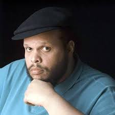 Which still-living artist would you say doesn't have any bad or mediocre  albums in their career? : r/MusicaBR