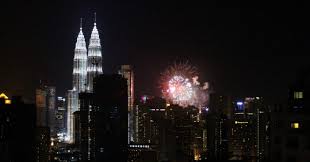 Apart from having amazing fireworks show, the party will also include a countdown concert featuring several top performers from malaysia such as faizal tahir, dayang. 10 Places In And Around Kl For A Festive New Year S Eve Countdown Klook Travel Blog