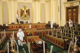 فرئيس مجلس النواب في أنتيغوا وبربودا امرأة. Gicbuwdmk1dxxm