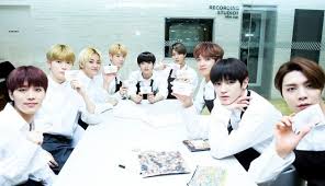 He is the main vocalist and the lead dancer of nct 127, nct dream, and nct u. Nct 127 Blak Blakan Ungkap Member Yang Paling Doyan Buka Bukaan Di Dorm