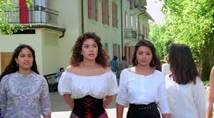 Watch juhi chawla biography in hindi (बायोग्राफी इन हिंदी) and know about her life story and unknown facts. Epic 90s The Popular 90s Trends Which Are Back Yet Again