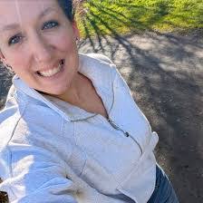 Ashley Stamm's Instagram, Twitter & Facebook