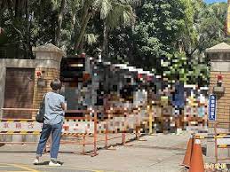 Apr 16, 2020 · 武漢肺炎疫情爆發後，衛福部長陳時中緊盯疫情，天天坐鎮指揮，台中市日南國中學生王靖淇在段考作文描述陳時中的手好似防護罩保護台灣，寫出. Pbcaupvbilwjem
