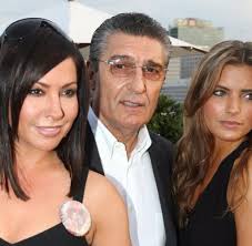 Das fest der liebe werden simone thomalla und ihr langjähriger partner silvio heinevetter getrennt voneinander verbringen müssen. Nach Streit Auf Sylt Sorry Mucke Assauer Entschuldigt Sich Welt