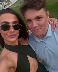 The vibes were high 💫😚 obsessed with Cabo, my people, and of course Dovie  🥹