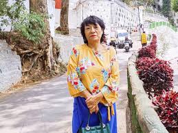 A hunlai a All India Radio Aizawl ...
