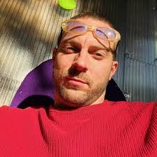 Aaron Lenk's Instagram, Twitter & Facebook