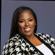 Celia Merrill's Instagram, Twitter & Facebook