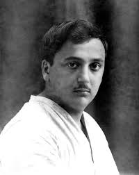 THE MOST COMPLETE MAN I EVER MET" Helen Bishop was a literate woman and  deepened Baha'i. She served for a time in the Baha'i Bureau in Geneva. At  the Bosch School in