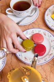 <90min delivery in paris, on a wide range of product (macarons, pastries.) 48h home delivery to france and europe. 5 Places To Buy The Best Macarons In Paris