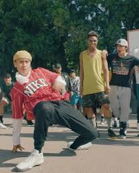 Последние твиты от kuz (@kylekuzma). Lakers Rookie Kyle Kuzma Helping To Bridge Gap Between Sports Style And Social Media Cbssports Com