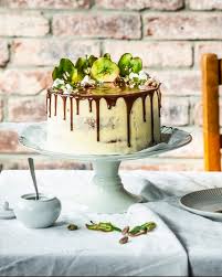 Here you can find cake images of various popular cartoon characters. Drip Cake Rezept Fur Tortendeko Mit Ganache Artikel Foodboom