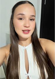 לא חצי מרוקאית יותר בכיוון של חצי רוסיה