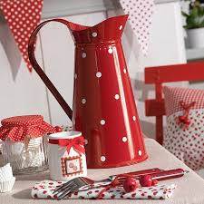 I Love Red Enamelware And This Is So Pretty With The White Polka Dots Cuisine Rouge Et Blanche Deco Guinguette Cuisine Rouge