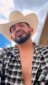 #laecenciaparati #barboncito♥️🧔🏻‍♂️ #tik_tok #chaparritobarbonoficial🧔🏻  #dallas #dallastx #dallaslife #zacatecas🇲🇽 #mexico🇲🇽 #saluden  #zacatecanos #zacatecanosdecorazon
