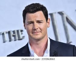 Red Benjamin Royalty-Free Images, Stock Photos & Pictures