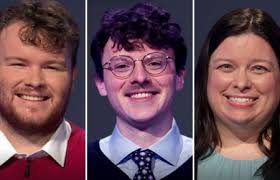 The Resident' Sneak Peek: AJ's Heart-to-Heart With His Mom Takes an  Alarming Turn (VIDEO)