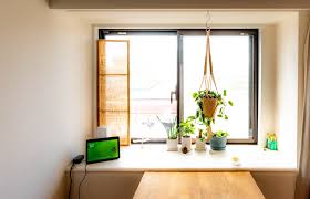 出窓をおしゃれにディスプレイ。上手に飾る6つの実例まとめ | goodroom journal