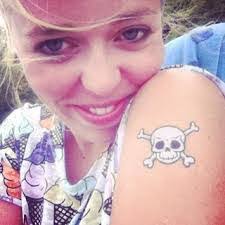 Leanne Finley's Instagram, Twitter & Facebook