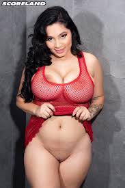 Kim Velez young and stacked - TheyAreHuge.com