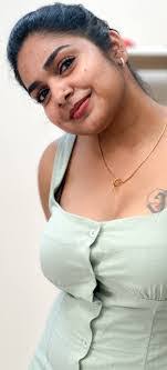 Divya Abraham's Instagram, Twitter & Facebook