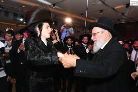 אמן הרגש מוטי שטיינמץ התחתן אמש צפו בחצרות קודש אנ ש בחדרי חרדים Messi And Ronaldo Ronaldo Messi