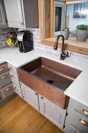 Nice 20 Amazing Sink Design Ideas For Your Comfortable Kitchen Https Decoretoo Com 2 Farmhouse Sink Kitchen Kitchen Sink Design Copper Kitchen Sink Farmhouse