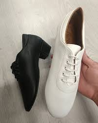 Modelo Daniel, tacón cubano. Negro y blanco piel. #danceshoes  #latindancer💃 #zapatosdebaile #salsadancing #salsasocial #bacahatasensual  #salsacongress