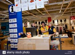 Eroeffnungsvorbereitung Ikea Berlin Lichtenberg Stock Photo Alamy