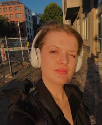 Druckfahne 1, Juli '25 Credit Slide 3: @gregor_187