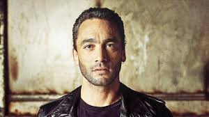 La voix de Johnny, Jean-Baptiste Guégan, vient à Troyes