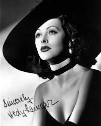 Faye Colbert's Instagram, Twitter & Facebook