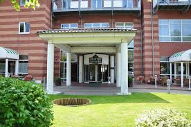 Hundestrand and niendorf beach are also within 2 mi (3 km). Arbeitsplatz Unter Dem Fenster Country Hotel Timmendorfer Strand Timmendorfer Strand Holidaycheck Schleswig Holstein Deutschland