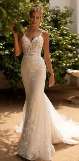 Looking for fishtail wedding dress? Trumpet Vs Mermaid Dress What S The Difference