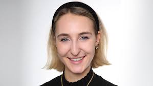 Shirin David: Politikerin Caren Lay dichtet „Bauch Beine Po“ um