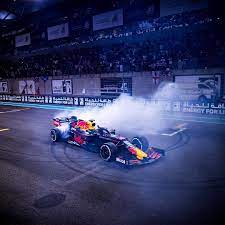 Aston Martin Red Bull Racing On Instagram Signing Off With A Spin Abudhabigp F1 Vladimirrys Formula1 Maxverstappen Abudhabi Donut Bur