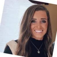 Amanda Mccartney's Instagram, Twitter & Facebook