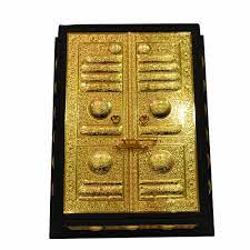 exclusive kanarygifts حصريا صندوق المصحف الشريف بغطاء باب الكعبة الشريفة علبة مصنعة من الخشب الخارج بقماش كعبة مقلد أسود pure products pure gold gold