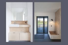 Le Mobilier Integre Est Concu En Contreplaque De Bouleau Clair Associe A De L Osb Peint En Blanc Maison Cachee Maison Osb