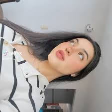 Ya pasó 1 semana desde que salió SOLO DIME. Gracias por cantarla conmigo,  no me canso de ver sus videoooossss😭😭😭, Creo que somos de verdad✨