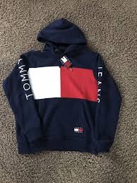 Hilfiger Denim Hoody Aus Der 90s Tommy Jeans Collection Grosse Xl Fallt Eher Aus Wie L Nur Anprobiert Tommy Hilfiger Outfit Hilfiger Denim Trendy Outfits