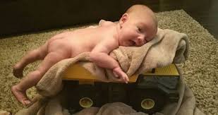Descubre Estas Graciosas Y Divertidas Fotos De Bebes Recien Nacidos