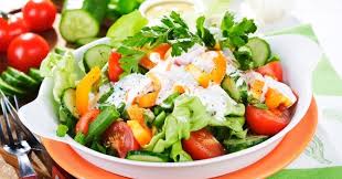 Daya saing produk salad buah ini bisa dikatakan standart, tidak terlalu besar dan tidak terlalu kecil. Monic S Page Proposal Usaha Salad Sayur