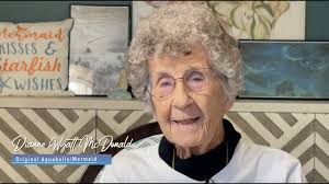 Dianne Wyatt's Instagram, Twitter & Facebook