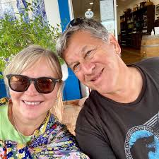 Visiting Algarve Dec 15-30th, looking to meet expats