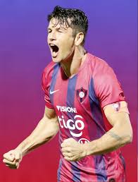 'es un club grande y tenía muchas cosas por delante, mi familia me ayudó, me puse contento porque olimpia me tiene en cuenta. Cronica Y Volvio Nomas Chiqui Arce