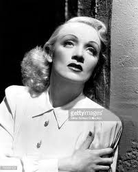 Ethel Stark, créer son orchestre pour pouvoir tenir la baguette