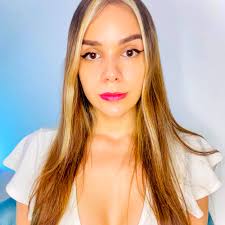 Contrata a Stephanie Guzmán Tani_Pinta